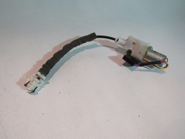 2004 Audi A8L D3 Front LH Driver Seat Belt Adjustment Motor