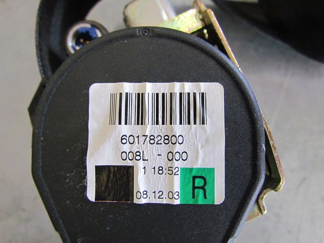 2004 Audi A8L D3 Front RH Passenger Seat Belt