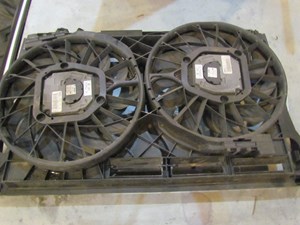 2004 Audi A8L D3 Radiator Cooling Fan Assembly