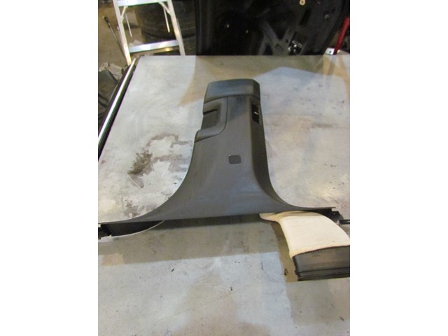 2004 Audi A8L D3 RH Passenger Lower B Pillar Trim 4E0 819 724 c