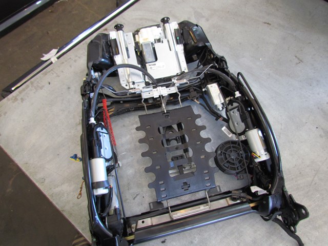 2004 Audi A8L Front RH Passenger Seat Back Frame w/Motors