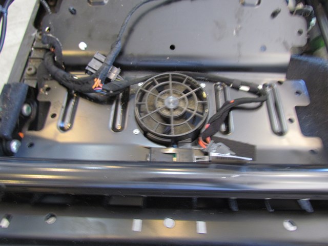 2004 Audi A8L Front RH Passenger Seat Bottom w/Motors