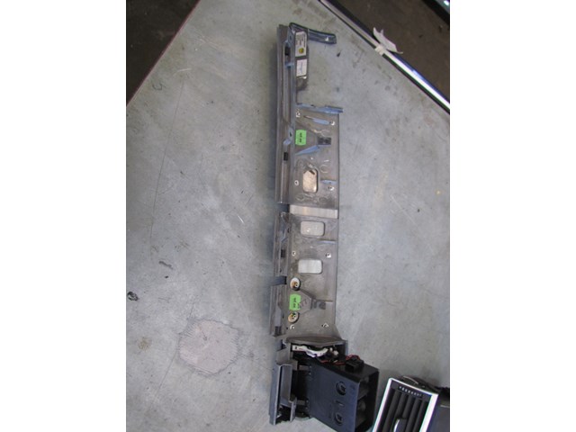 2004 Audi A8L Dash Trim w/Vents-Read Description-4E1 857 186