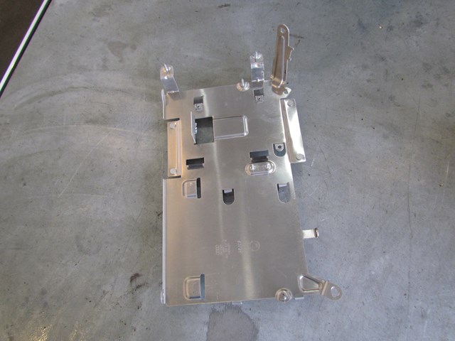 2004 Audi A8 A8L D3 Amp Amplifier Bracket OEM 4E0 035 547 B