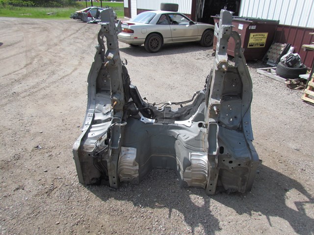 2008 Infiniti G35X Front Frame Cut 
