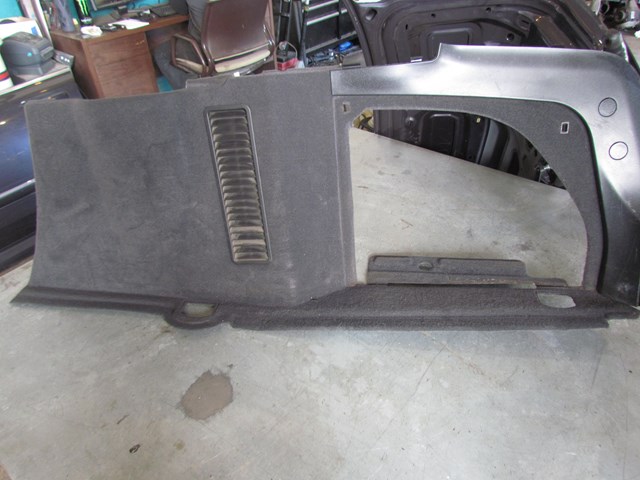2004 Audi A8L RH Trunk Moulding 4E0 863 880 F 