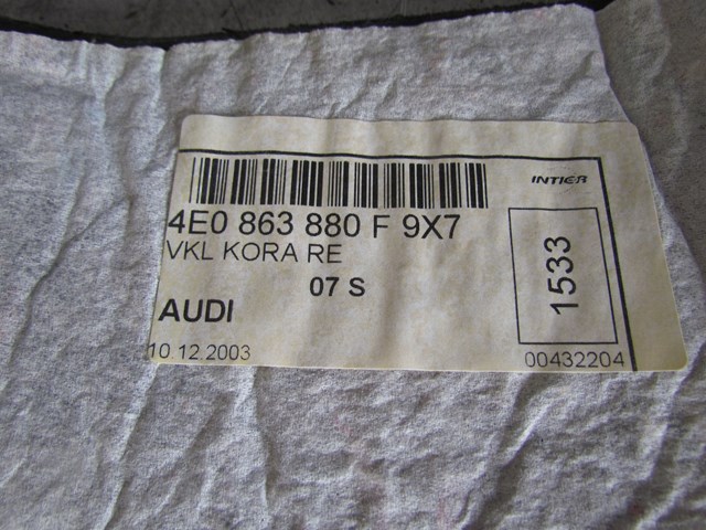 2004 Audi A8L RH Trunk Moulding 4E0 863 880 F 