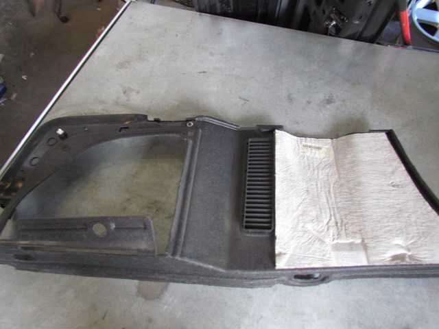 2004 Audi A8L RH Trunk Moulding 4E0 863 880 F 