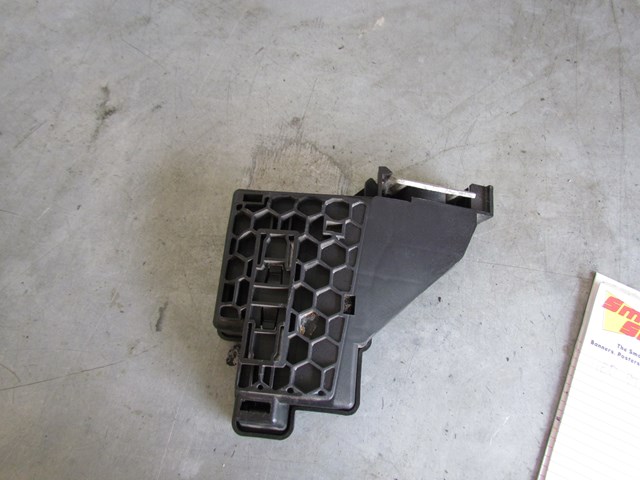 2004 Audi A8L D3 Battery Cable Overload Fuse Bracket 4E0 971 845 F 