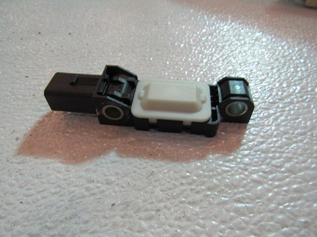 2004 Audi A8 A8L Impact Sensor OEM 4B0 959 643 E