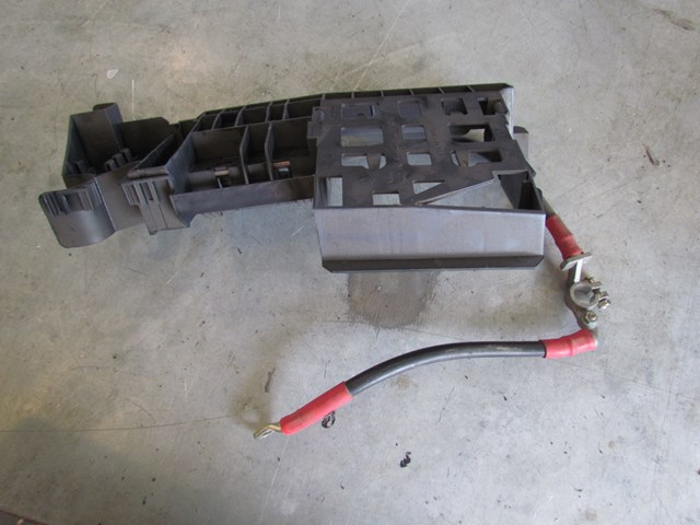 2004 Audi A8L Positive Battery Cable Fuse