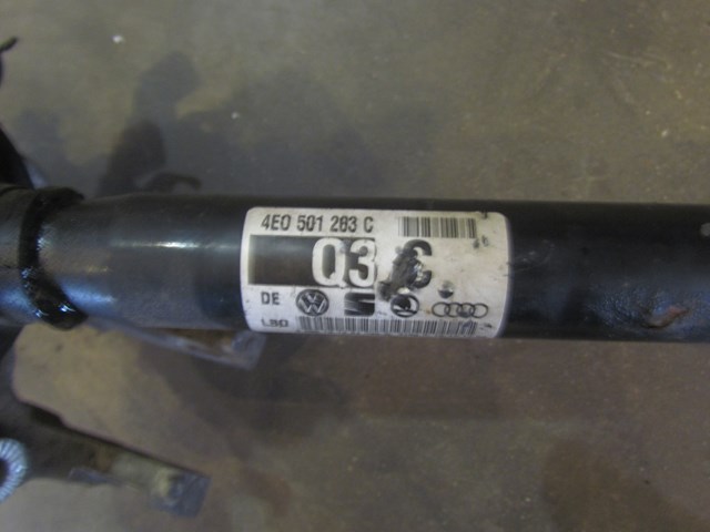 2004 Audi A8L D3 Rear RH Passenger Axle & Spindle 4E0 501 283 C