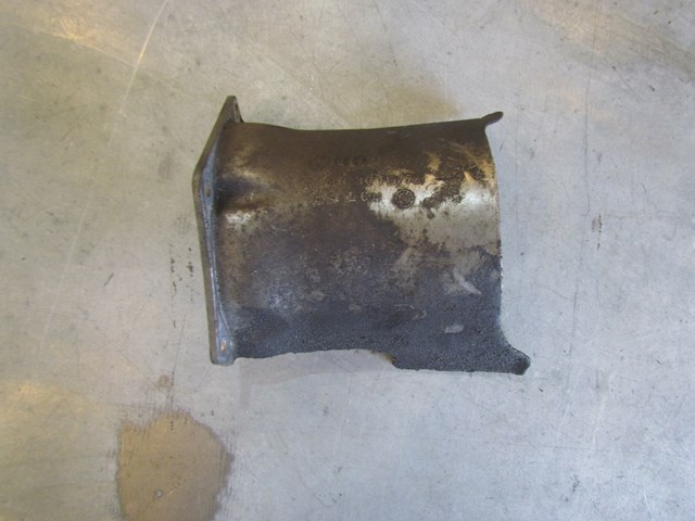 2004 Audi A8L D3  Front LH Axle Shield 4E0 407 719