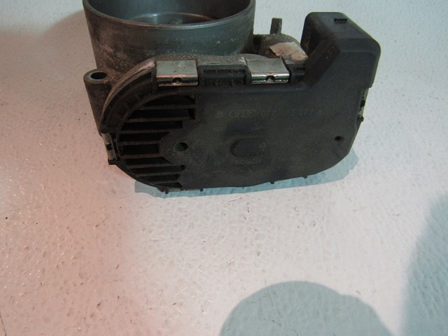 2004 Audi A8L D3 RH Passenger Throttle Body