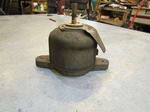 2004 Audi A8L D3 RH Passenger Transmission Mount