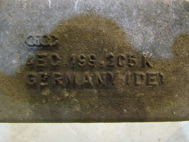 2004 Audi A8L D3 Front Engine Crossmember Support c