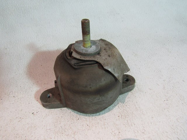 2004 Audi A8L D3 LH Driver Transmission Mount