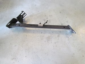 2004 Audi A8L D3 RH Frame to Fender Apron Support Bracket