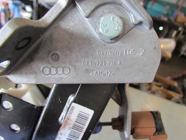 2004 Audi A8L D3 Brake Pedal 4E1 721 196 A