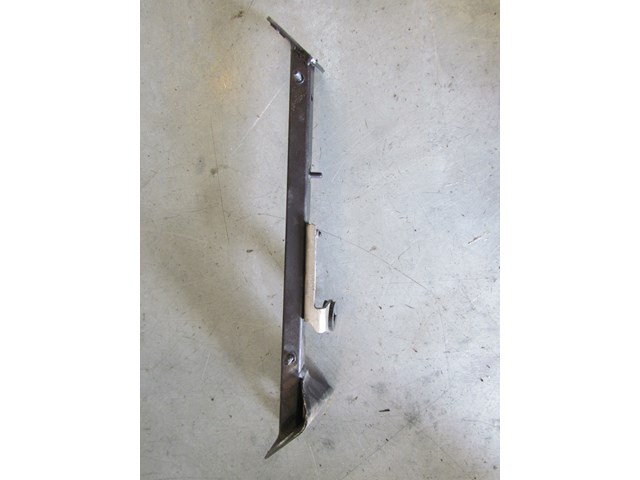 2004 Audi A8L D3 LH Front Support Bracket