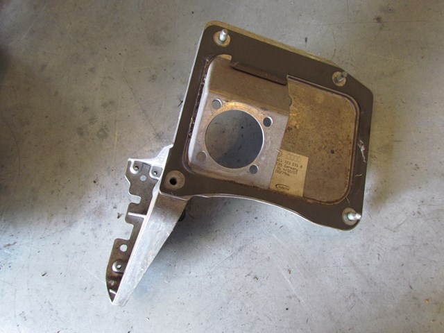 2004 Audi A8L D3 Gas Pedal Bracket 4E1 723 031 Q