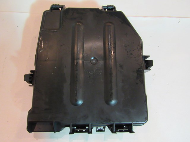 2004 Audi A8L Electronic Back Up Battery & Case 8E0 035 747