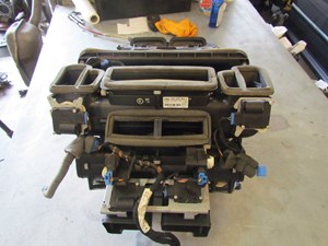 2004 Audi A8L D3 Heater Core Assembly 4E0 820 003 J
