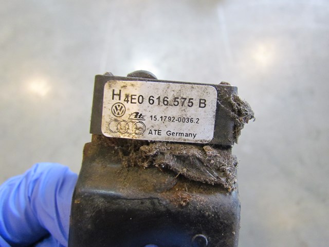 2004 Audi A8L D3 Front RH Acceleration Sensor 3D0 907 651