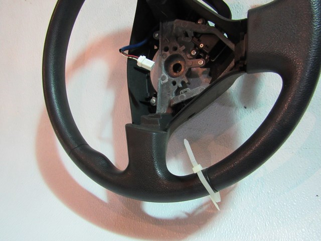 2007 Subaru Forester Steering Wheel w/Cruise Switch