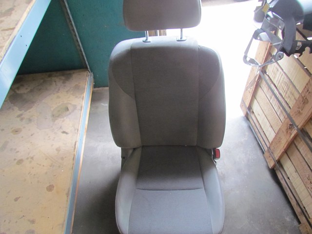 2007 Subaru Forester Front RH Passenger Seat Cloth Manual