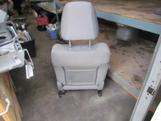 2007 Subaru Forester Front RH Passenger Seat Cloth Manual