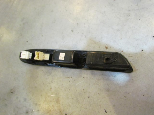 2007 Subaru Forester Front RH Passenger Door Switch