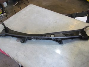 2011 Infiniti M37 RH LH Windshield Wiper Cowl OEM
