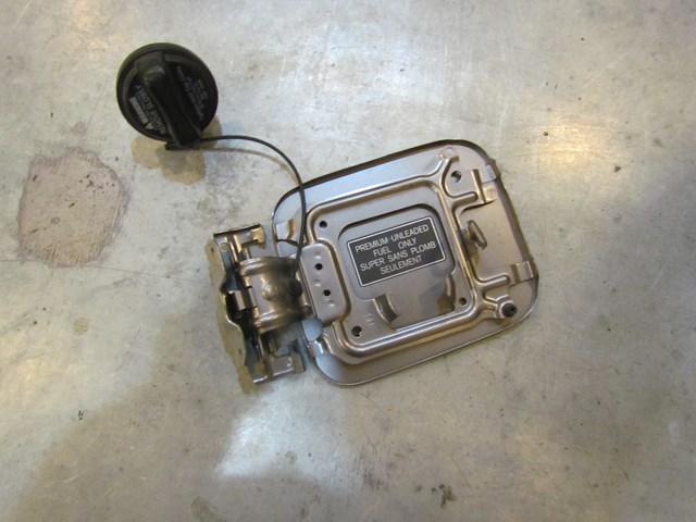 2011 Infiniti M37 Fuel Door Gas Door & Cap