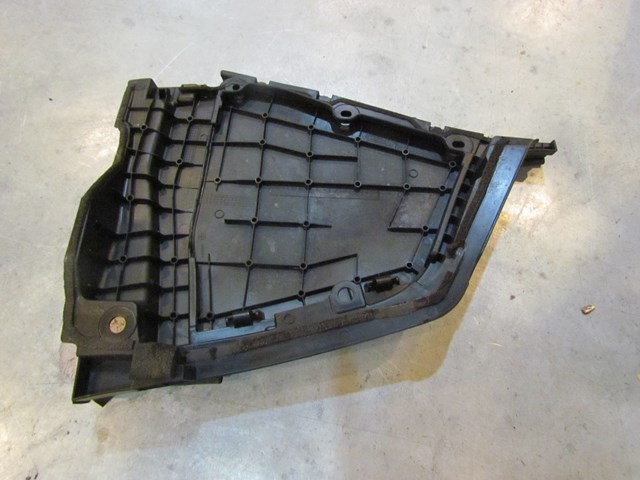2011 Infiniti M37 Brake Fluid Cover & Surround