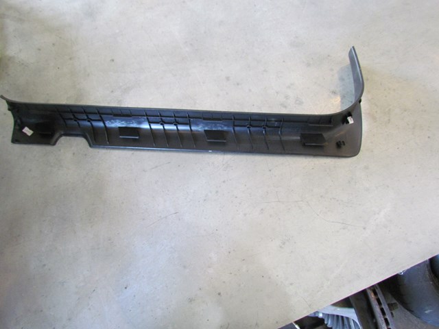 2011 Infiniti M37 Front RH Door Sill Kick Plate 769B4 1MA0A
