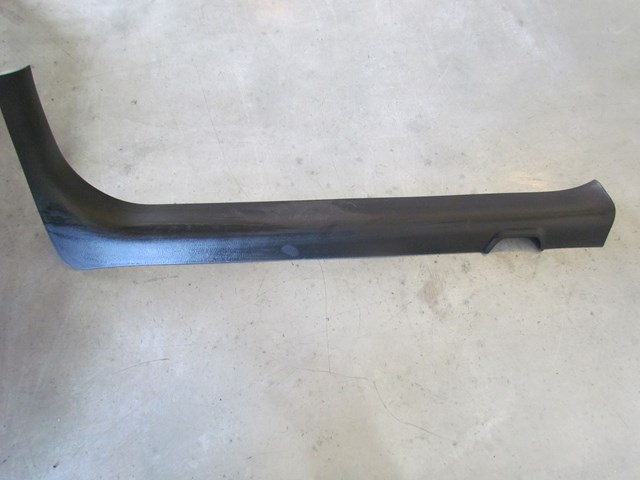 2011 Infiniti M37 Front RH Door Sill Kick Plate 769B4 1MA0A