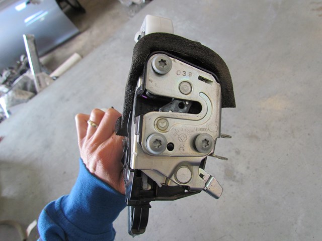 2011 Infiniti M37 Front RH Passenger Door Lock Actuator