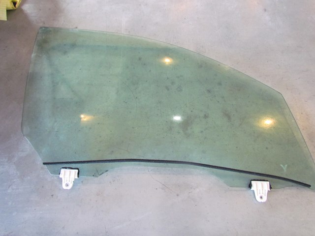 2011 Infiniti M37 Front RH Passenger Door Glass