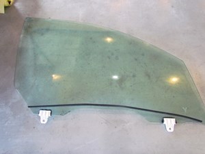 2011 Infiniti M37 Front RH Passenger Door Glass