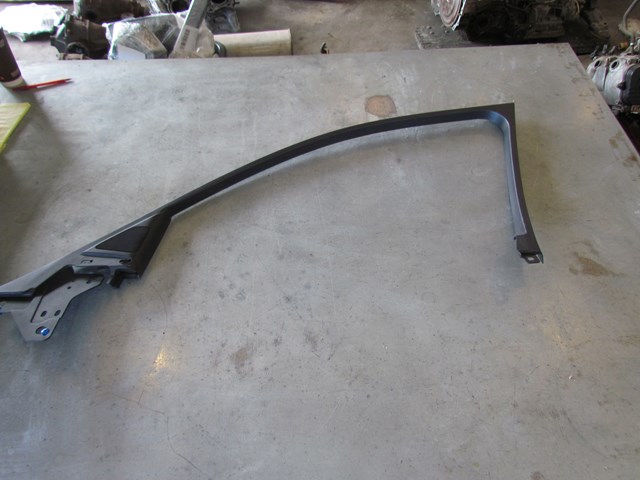 2011 Infiniti M37 Front RH Window Trim, Sail Panel, & Tweeter
