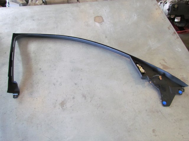 2011 Infiniti M37 Front RH Window Trim, Sail Panel, & Tweeter