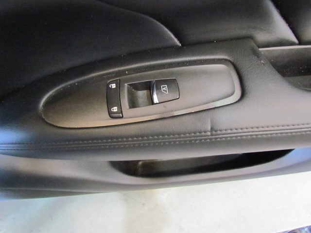 2011 Infiniti M37 Front RH Passenger Door Panel-See Description