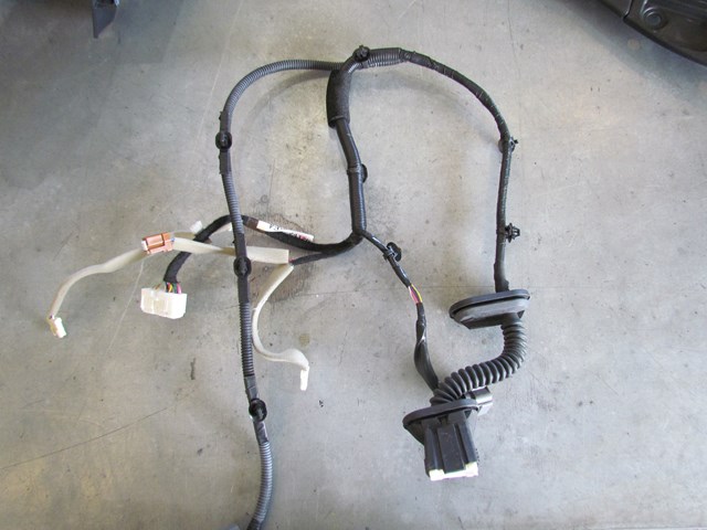 2011 Infiniti M37 Rear RH Door Wiring Harness 24126 1MA1A