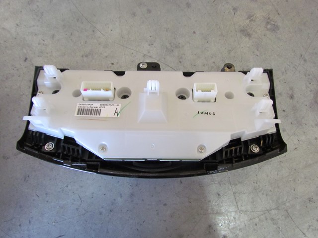 2011 Infiniti M37 Climate Control & Navigation Controls 