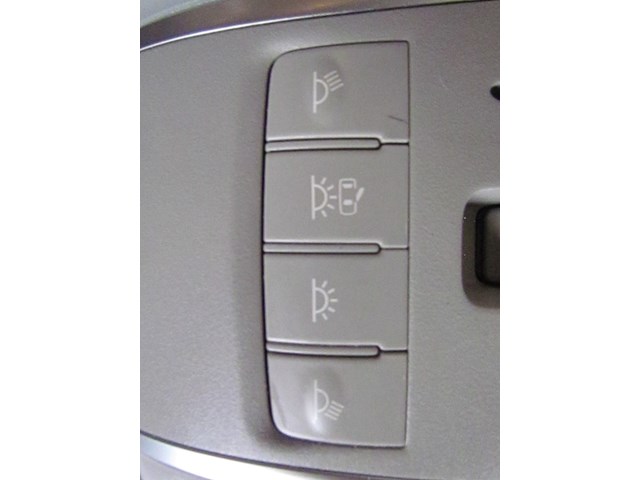 2011 Infiniti M37 Front Center Dome Light