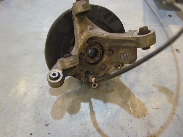 2011 Infiniti M37 Rear LH Driver Spindle
