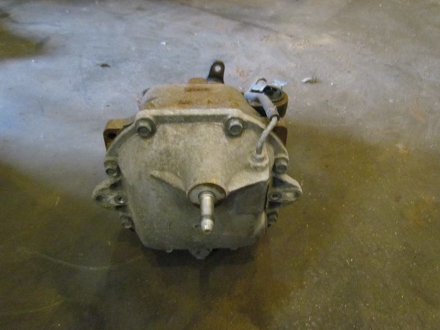 2011 Infiniti M37 Rear Differential