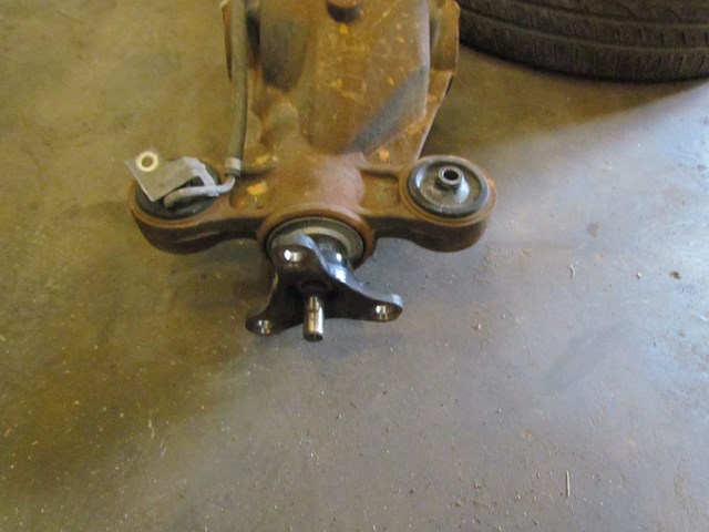 2011 Infiniti M37 Rear Differential