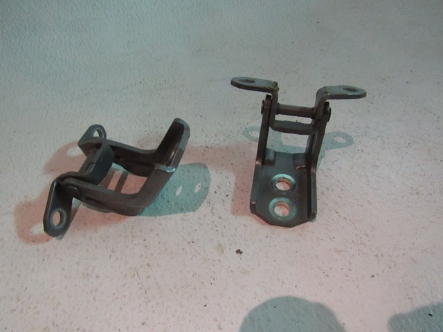 2011 Infiniti M37 Front RH Passenger Door Hinge Set